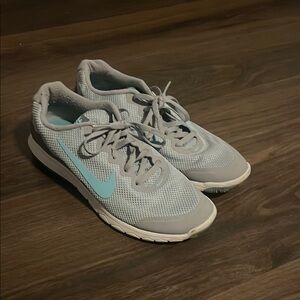 Nike Women's Light Blue Running Shoes